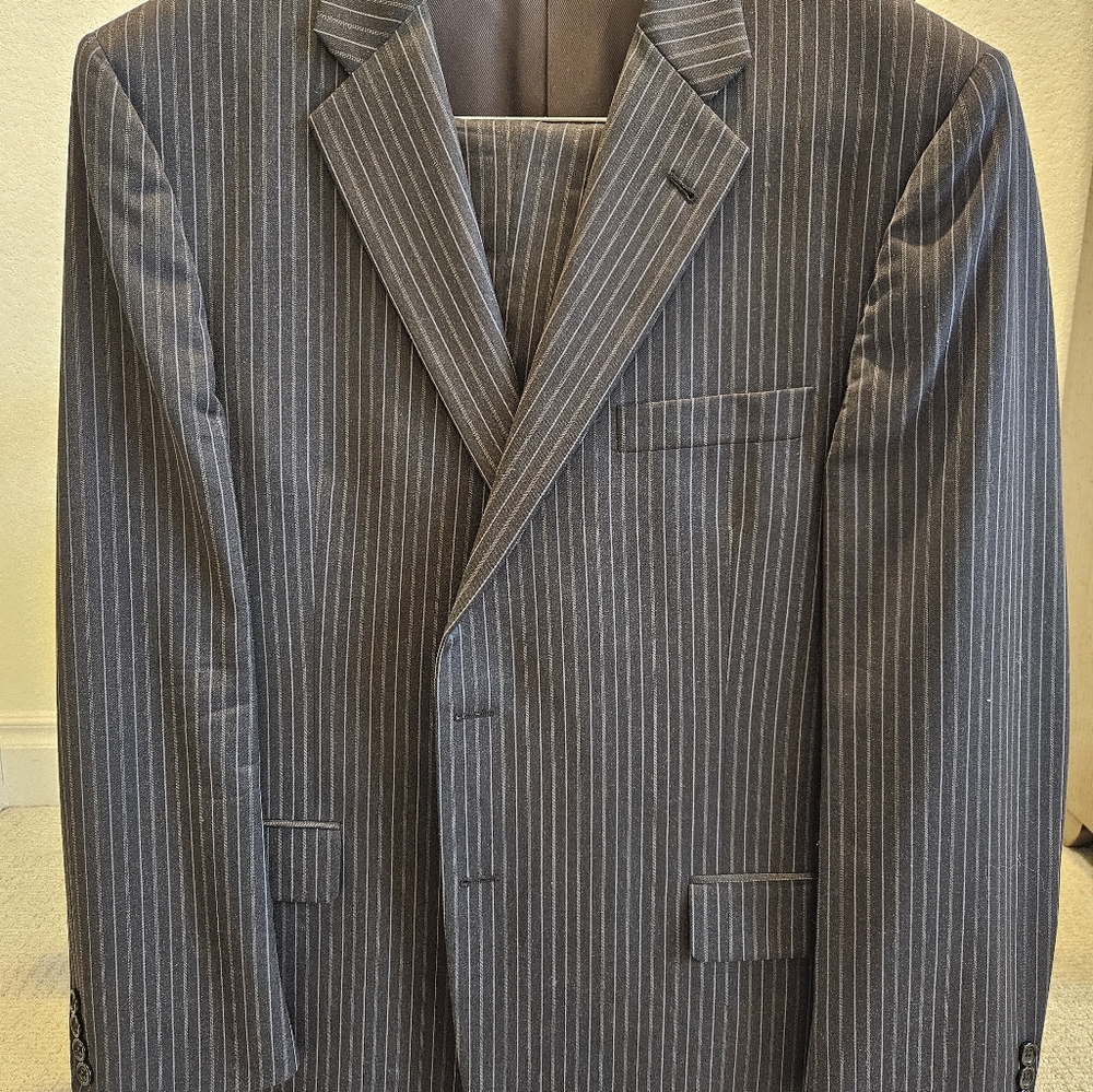 Mens Burberry suit and pant 42L